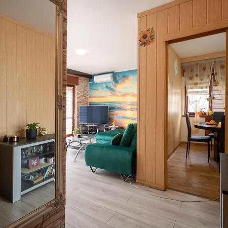 2 Bedroom Beautiful In Lovran