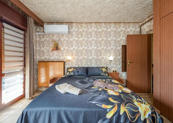 2 Bedroom Beautiful In Apartment Lovran
