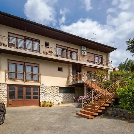 2 Bedroom Beautiful In *