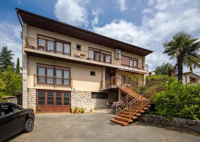 2 Bedroom Beautiful In *